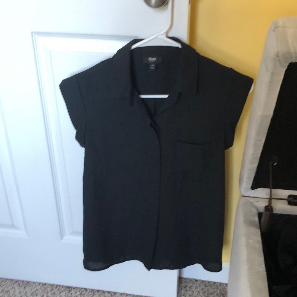 Black Button  summer blouse in Greta condition